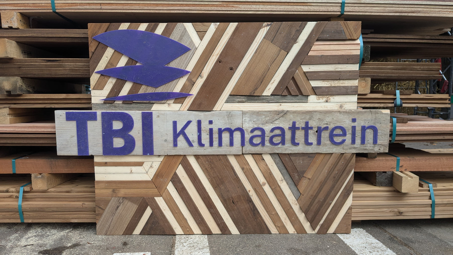 BOUW EEN LOGO - TEAMBUILDING