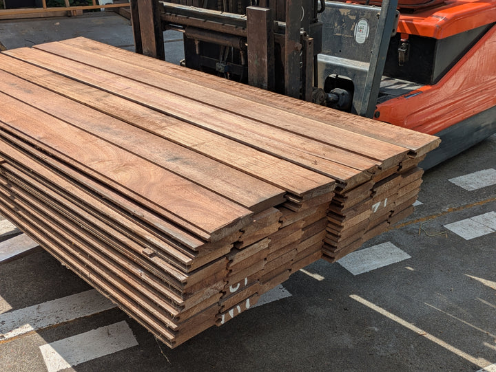 Azobé damwand 140 en 200 mm breed, lengte tussen 200 en 600 cm