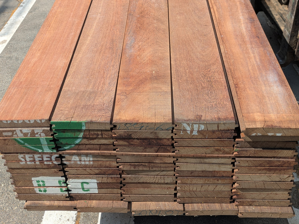 Azobé damwand 140 en 200 mm breed, lengte tussen 200 en 600 cm