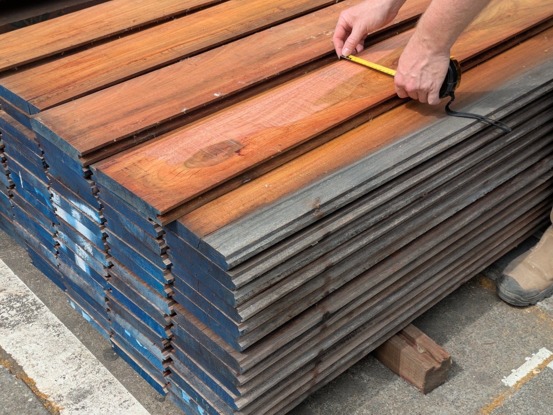 Azobé damwand 140 en 200 mm breed, lengte tussen 200 en 600 cm