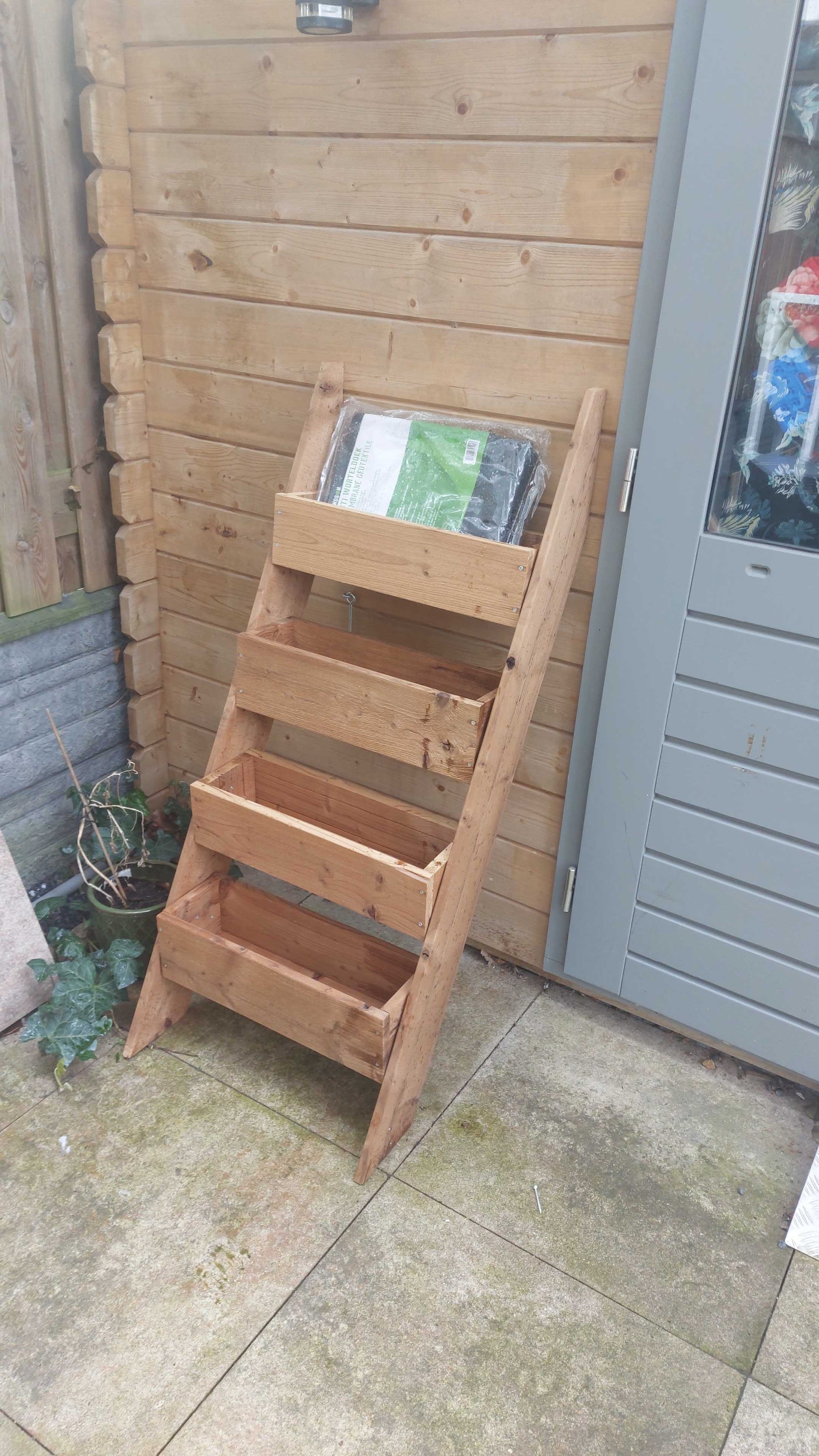 MOESTUINBAK / PLANTENTAFEL / KRUIDENTUIN - HALVE DAG WEEKENDWORKSHOP